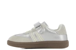 Zapatillas con tiras ajustables KAG | Little Camila's Clearance